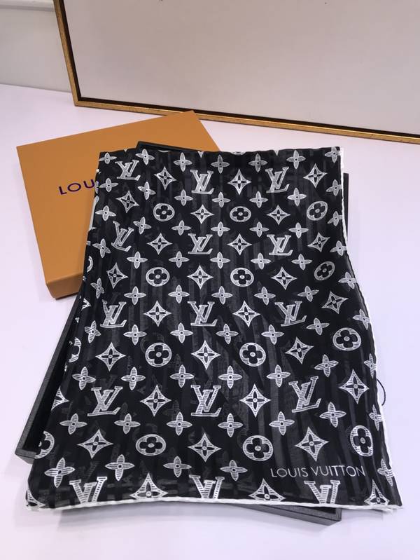 Louis Vuitton Scarf LVC00594